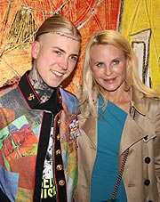 Alexander Höller, Designerin Sonja Kiefer  beim Grand Studio Opening des Künstlers Alexander Höller (The emotion Artist) in München am 10.05.2019 (©Foto: Martin Schmitz)